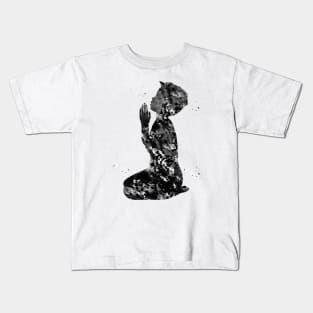 Little boy praying Kids T-Shirt